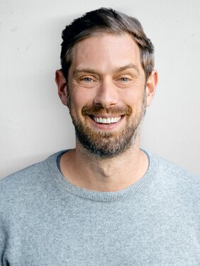 Dr. Niklas Hellemann